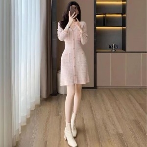 Mobeso Autumn and Winter Fragrant Style Ladies Pink V-neck Long sleeved Knitted Dresses with Waist Wrap for Slim Appearance, Exquisite and Versatile Bottom Skirt