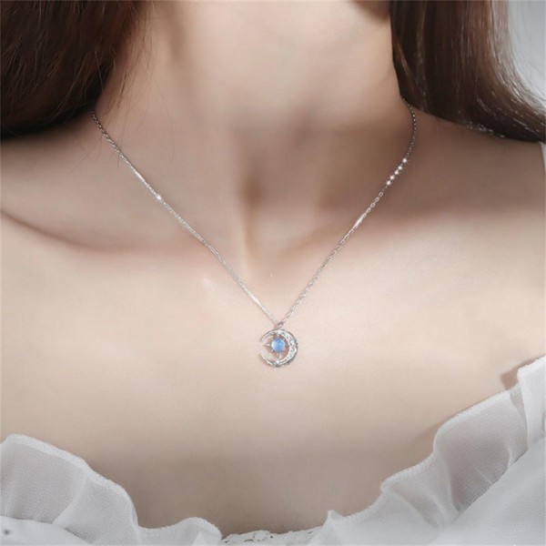 Charm Necklace Luxury Delicate Star Moon Jewelry Gifts Rhinestone Chain Necklace Elegant Clavicle Chain Necklace Fashion