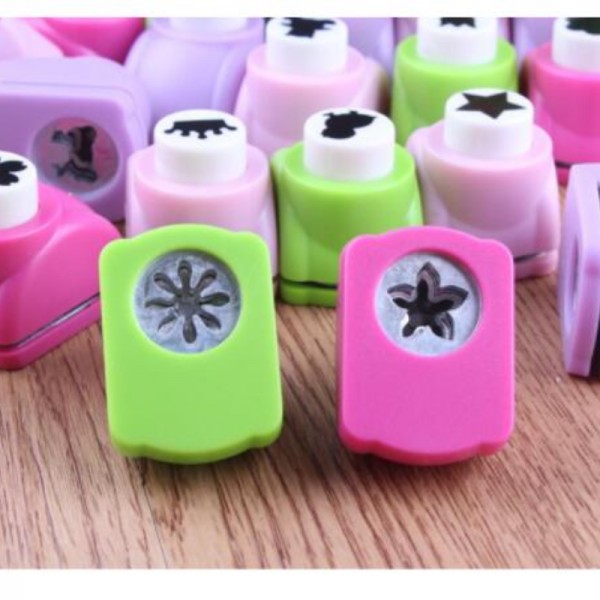 1pcs Kids toys Stamps Handmade Materials Small Embossing Device Children Card Production Flower Punching Device DIY Toy